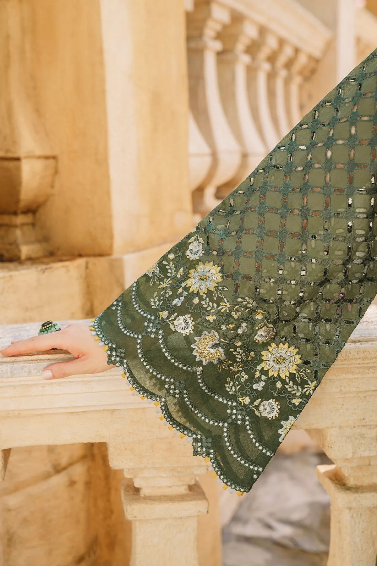 Baroque Swiss Lawn Collection – SL12-D10