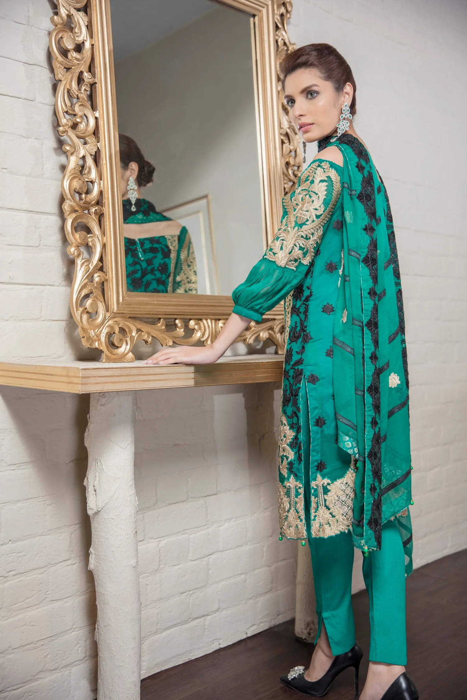 Eshaal Embroidered Luxury Chiffon Collection by Emaan Adeel – A La Mode