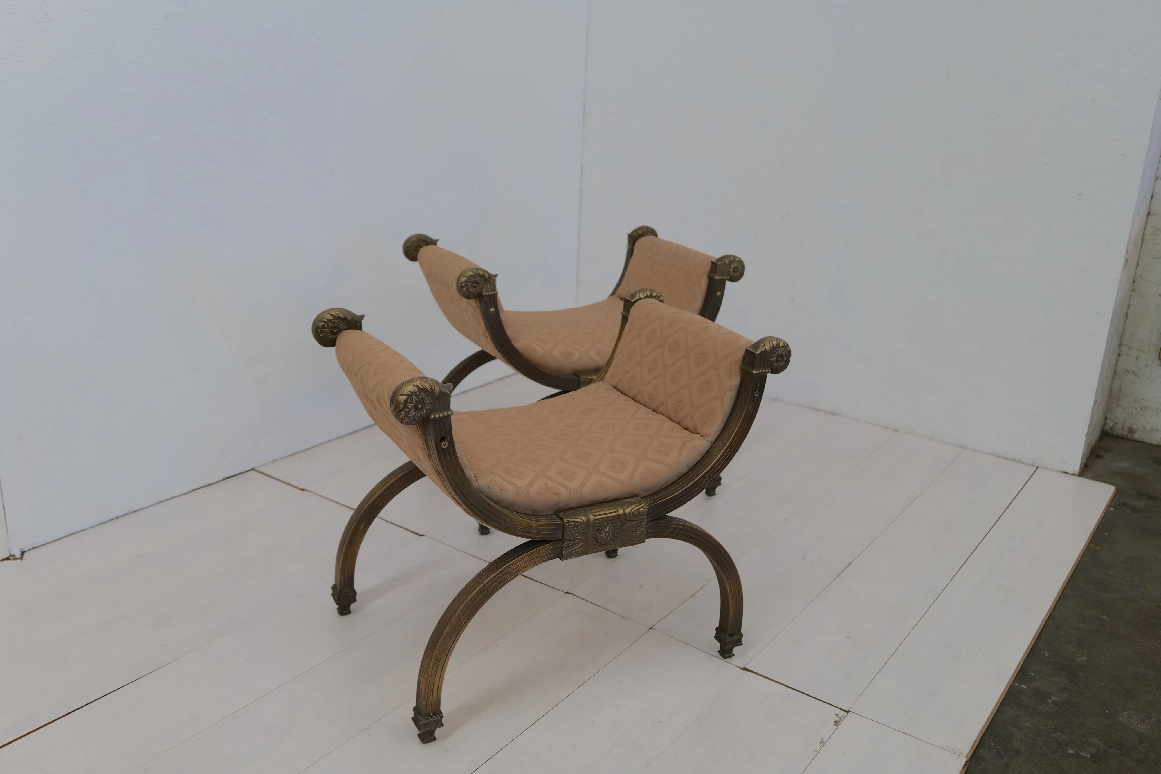 Italian Pair of 2 Baroque Armchairs 1600s