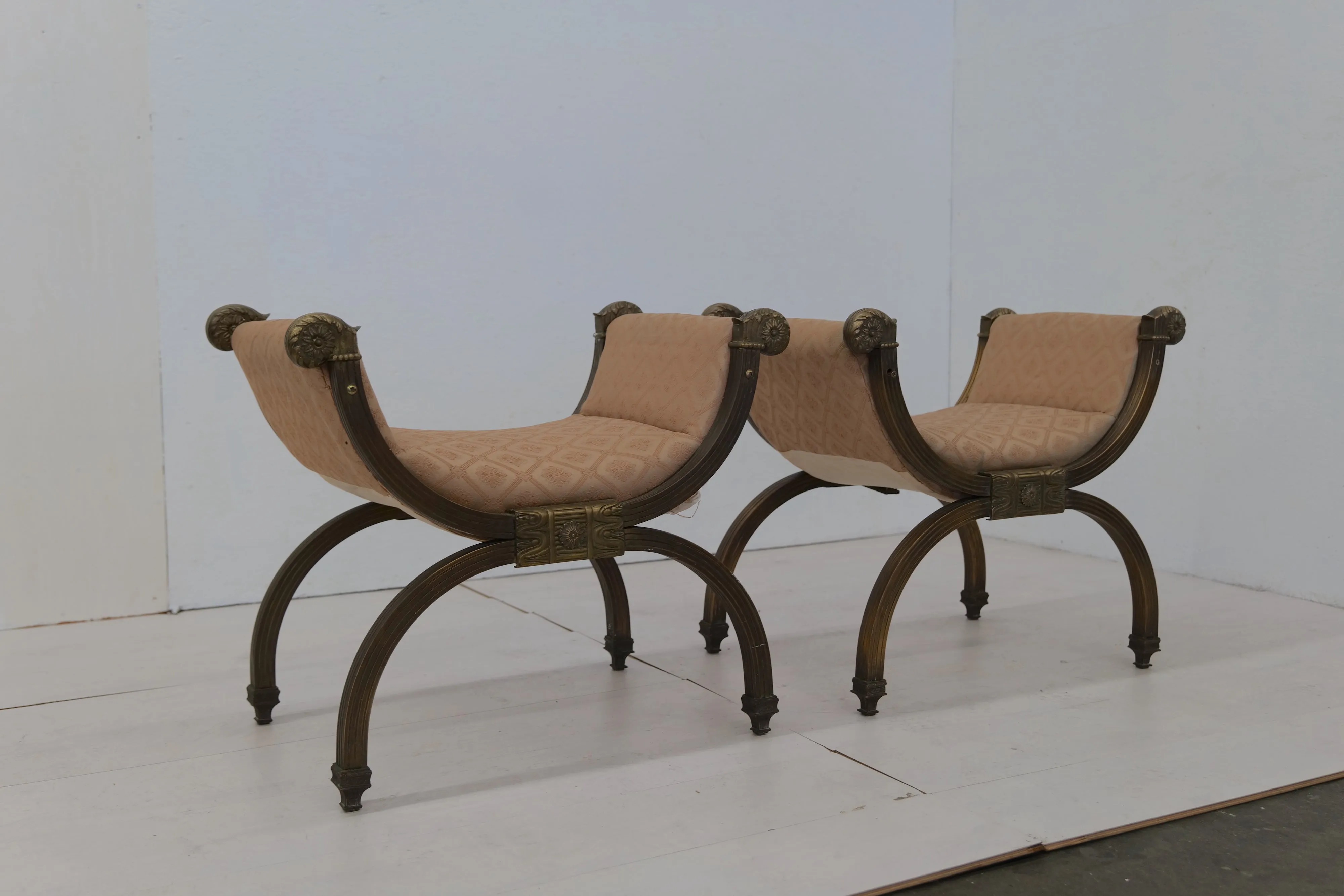 Italian Pair of 2 Baroque Armchairs 1600s