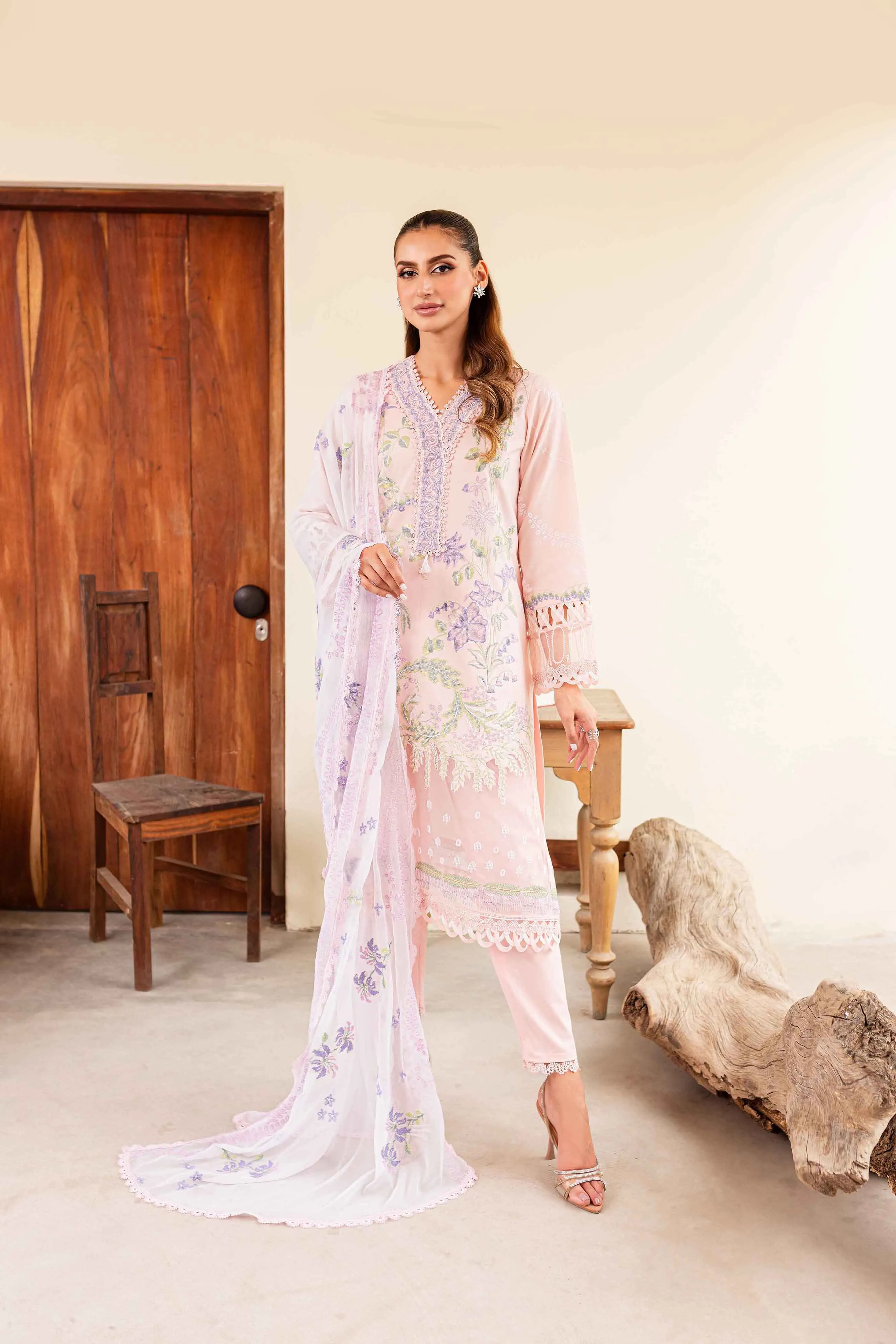 Sable Vogue Shiree Lawn Collection – Rose Garden