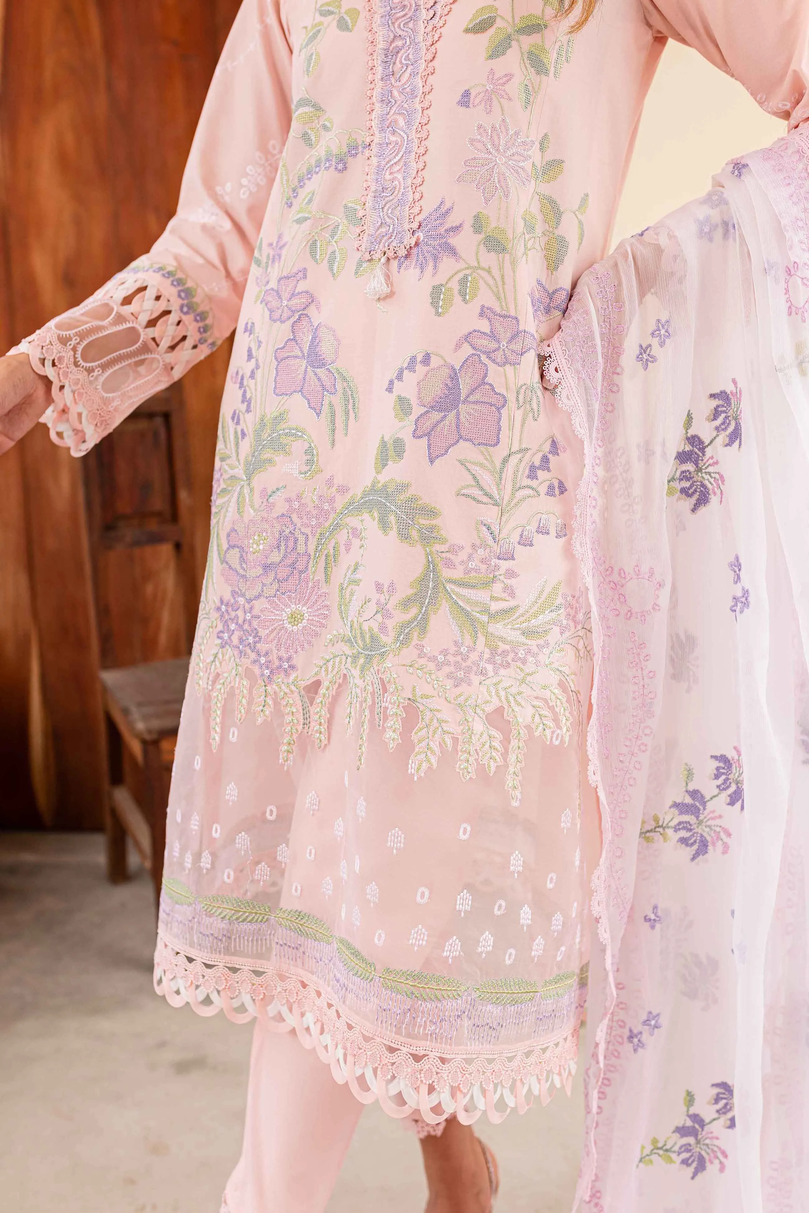 Sable Vogue Shiree Lawn Collection – Rose Garden