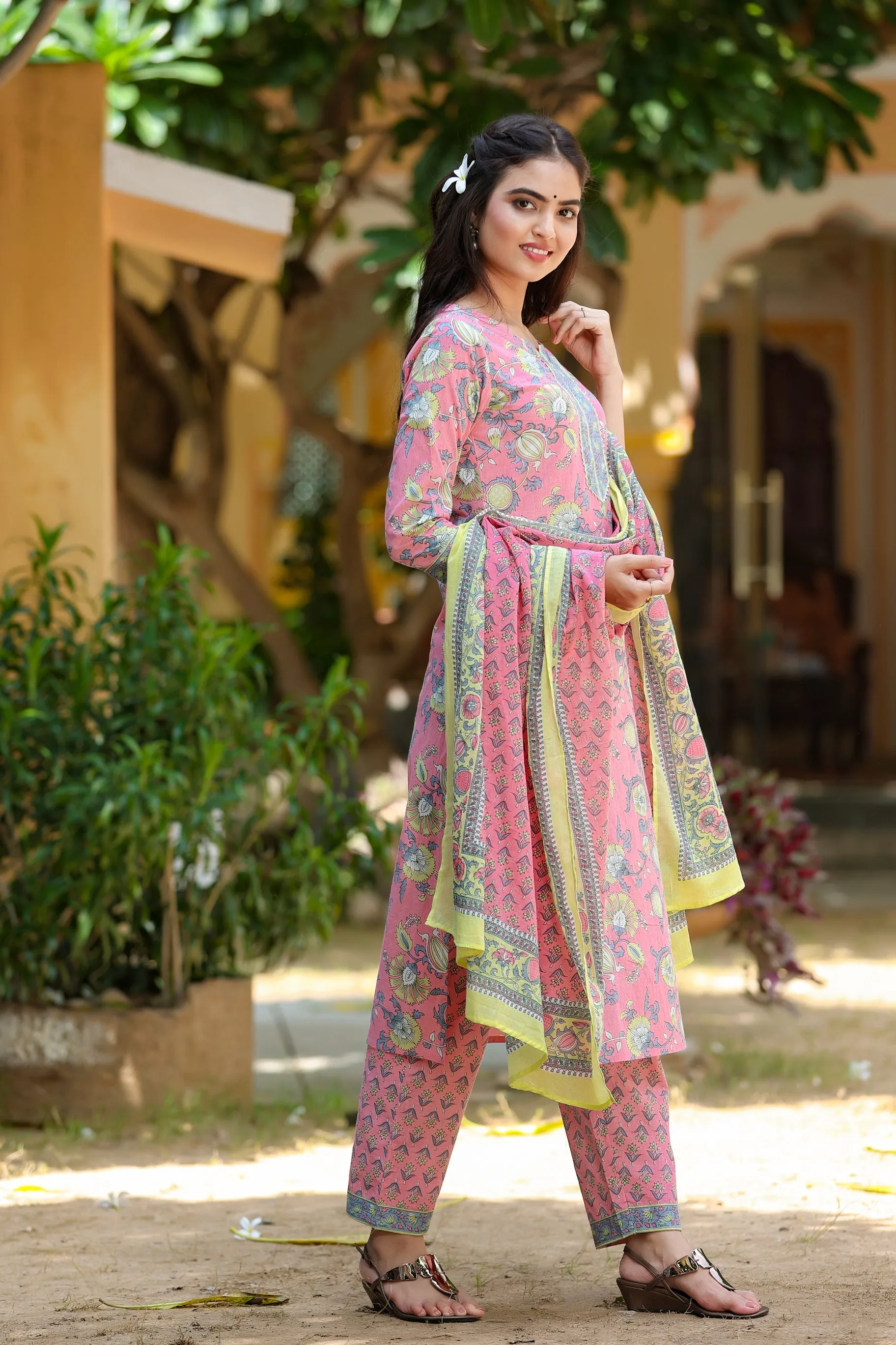 Women Pink Handblock Printed Dupatta Set
